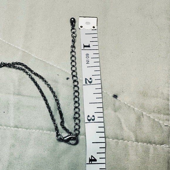 Silver Tone Double Feather Pendant w/Beads, Clear Quartz, Fluorite & Glass EUC - Picture 10 of 15